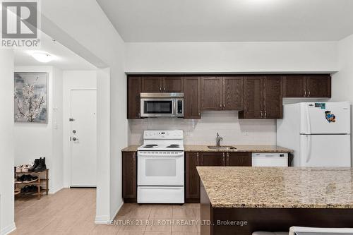 103 - 300 Essa Road, Barrie, ON - Indoor Photo Showing Kitchen