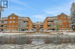 202 - 320 CRICHTON STREET  Ottawa, ON K1M 1W5