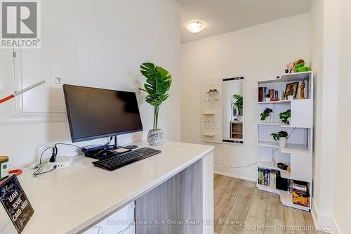 534 - 3100 Keele Street, Toronto (Downsview-Roding-Cfb), ON - Indoor