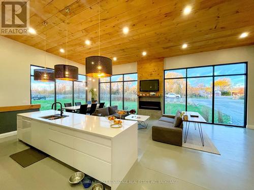 817 Doans Ridge Road, Welland (Cooks Mills), ON - Indoor