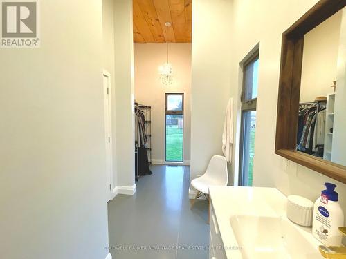 817 Doans Ridge Road, Welland (Cooks Mills), ON - Indoor