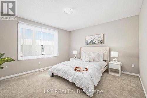 381 Cope Drive, Ottawa, ON - Indoor Photo Showing Bedroom