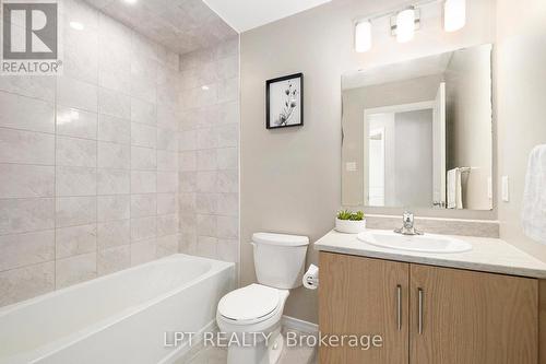 381 Cope Drive, Ottawa, ON - Indoor Photo Showing Bathroom