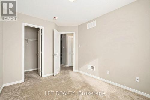 381 Cope Drive, Ottawa, ON - Indoor Photo Showing Other Room