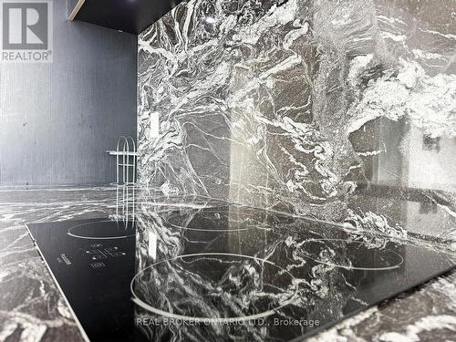 2807 - 88 Blue Jays Way, Toronto, ON -  Photo Showing Kitchen