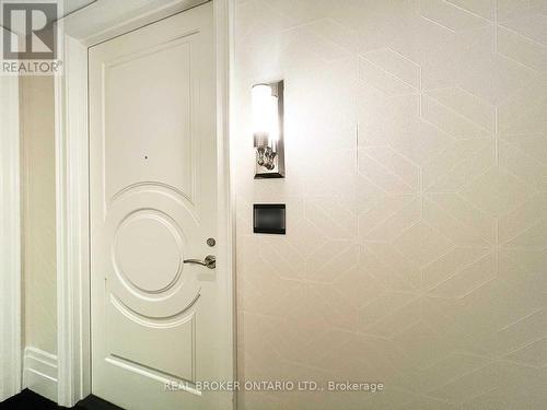 2807 - 88 Blue Jays Way, Toronto, ON - Indoor