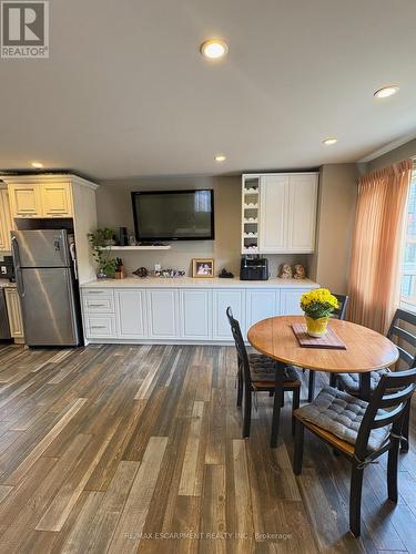 199 Kimberly Drive, Hamilton, ON - Indoor Photo Showing Dining Room