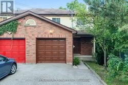 26 WOOLWICH STREET  Kitchener, ON N2K 1R9