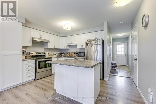 60 Netherwood Road, Kitchener, ON - Indoor Photo Showing Kitchen