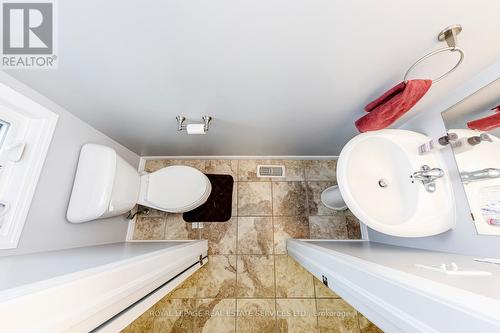 60 Netherwood Road, Kitchener, ON - Indoor Photo Showing Bathroom