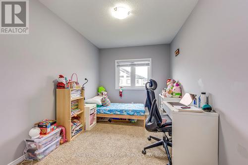 60 Netherwood Road, Kitchener, ON - Indoor Photo Showing Bedroom