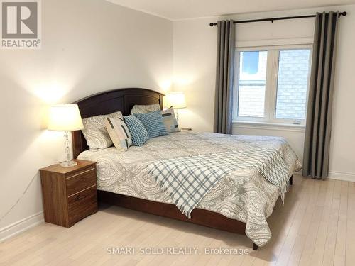 67 Chantilly Crescent, Richmond Hill, ON - Indoor Photo Showing Bedroom