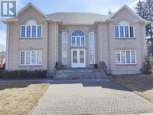 67 Chantilly Crescent, Richmond Hill, ON - Outdoor With Facade