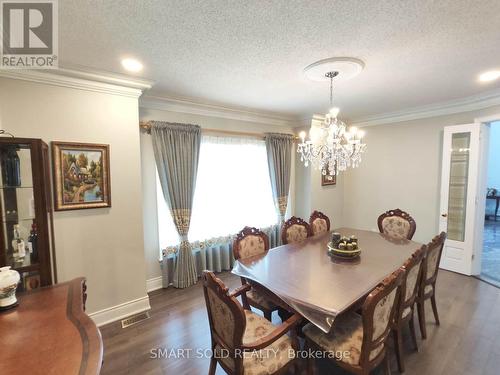 67 Chantilly Crescent, Richmond Hill, ON - Indoor Photo Showing Dining Room