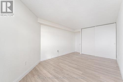 707 - 2301 Derry Road W, Mississauga, ON - Indoor Photo Showing Other Room