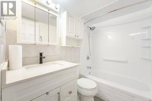 707 - 2301 Derry Road W, Mississauga, ON - Indoor Photo Showing Bathroom