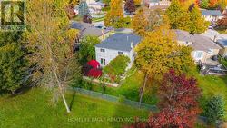 17 BECKETT AVENUE  East Gwillimbury, ON L9N 1E6