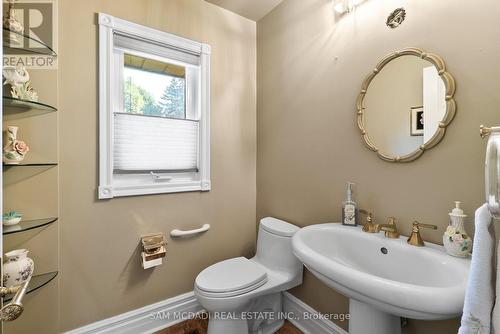 2235 Shawanaga Trail, Mississauga, ON - Indoor Photo Showing Bathroom