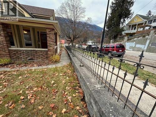 823 Baker Street, Nelson, BC 