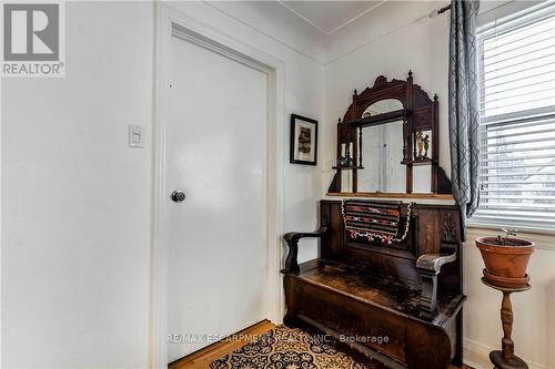 13 Mcmaster Avenue, Welland, ON - Indoor Photo Showing Other Room