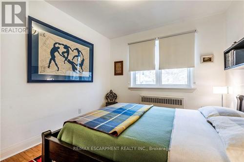 13 Mcmaster Avenue, Welland, ON - Indoor Photo Showing Bedroom
