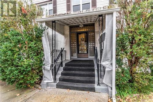 13 Mcmaster Avenue, Welland, ON - Outdoor