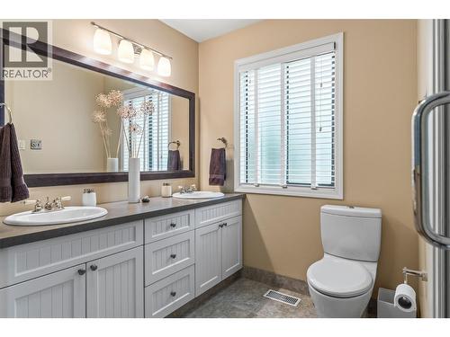 491 Terrace Drive, Coldstream, BC - Indoor Photo Showing Bathroom