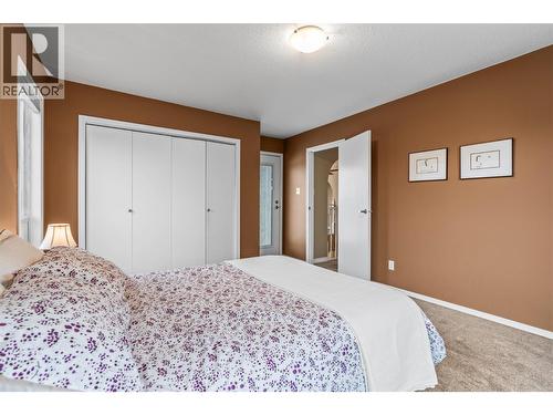 491 Terrace Drive, Coldstream, BC - Indoor Photo Showing Bedroom