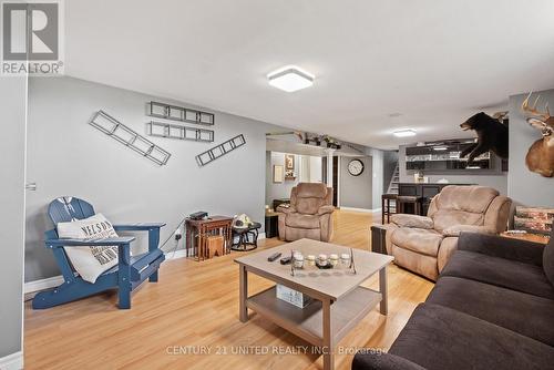 120 Massey Road, Alnwick/Haldimand, ON - Indoor Photo Showing Living Room