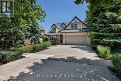 262 MARY STREET  Oakville (Wo West), ON L6K 3V4