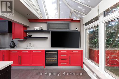 262 Mary Street, Oakville (Wo West), ON - Indoor Photo Showing Kitchen