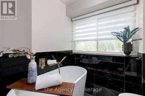 262 Mary Street, Oakville (Wo West), ON - Indoor Photo Showing Bathroom