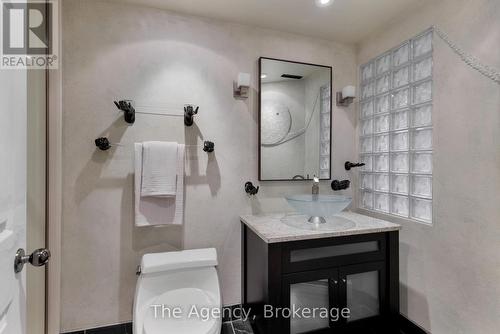 262 Mary Street, Oakville (Wo West), ON - Indoor Photo Showing Bathroom