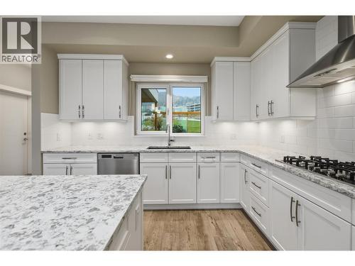 127 Ridge Park, Penticton, BC - Indoor Photo Showing Kitchen With Upgraded Kitchen