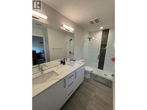 813 Rose Avenue, Kelowna, BC - Indoor Photo Showing Bathroom