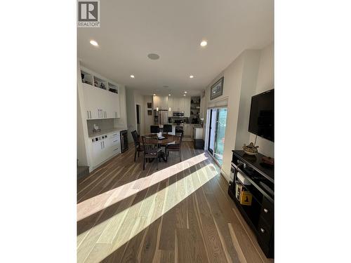 813 Rose Avenue, Kelowna, BC - Indoor