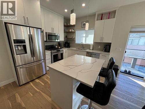 813 Rose Avenue, Kelowna, BC - Indoor Photo Showing Other Room