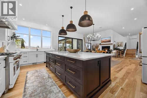 7236 L & A Road, Vernon, BC - Indoor Photo Showing Kitchen With Upgraded Kitchen
