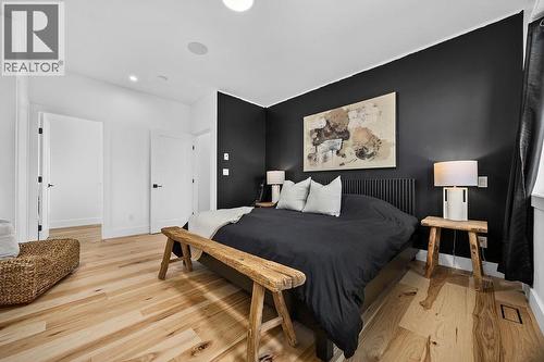 7236 L & A Road, Vernon, BC - Indoor Photo Showing Bedroom