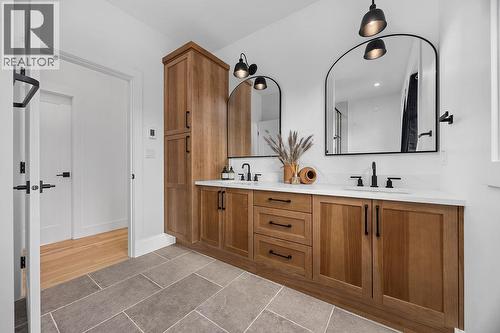 7236 L & A Road, Vernon, BC - Indoor Photo Showing Bathroom