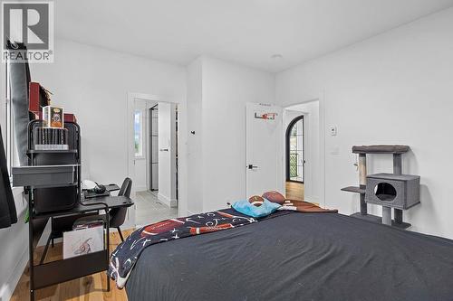 7236 L & A Road, Vernon, BC - Indoor Photo Showing Bedroom