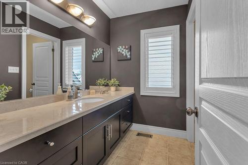 211 Terrace Wood Crescent, Kitchener, ON - Indoor Photo Showing Bathroom
