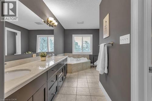 211 Terrace Wood Crescent, Kitchener, ON - Indoor Photo Showing Bathroom