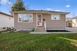 992 Fleming Avenue  Winnipeg, MB R2K 1V6