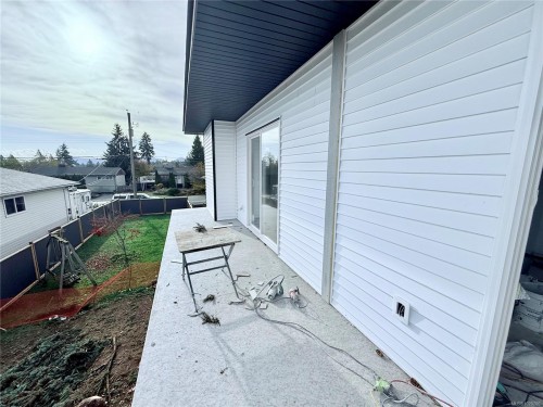 850 Sunderland Ave, Nanaimo, BC - Outdoor With Exterior