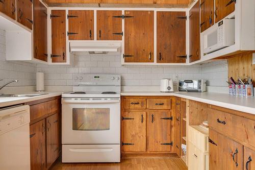 Kitchen - 449 Ch. Birchwood, Saint-Sauveur, QC - Indoor Photo Showing Kitchen