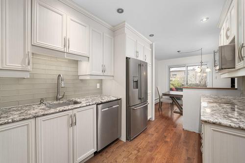 Cuisine - 145 Rue Beacon, Kirkland, QC 