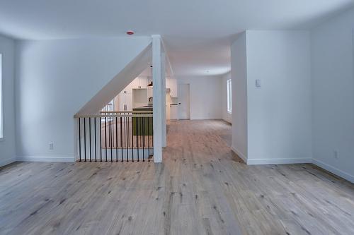 Salon - 184 Rue Lajeunesse, Saint-Colomban, QC - Indoor Photo Showing Other Room