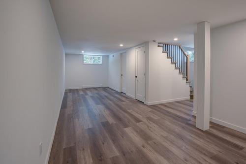 Salle familiale - 184 Rue Lajeunesse, Saint-Colomban, QC - Indoor