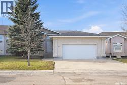 310 Carr CRESCENT  Saskatoon, SK S7S 1M3